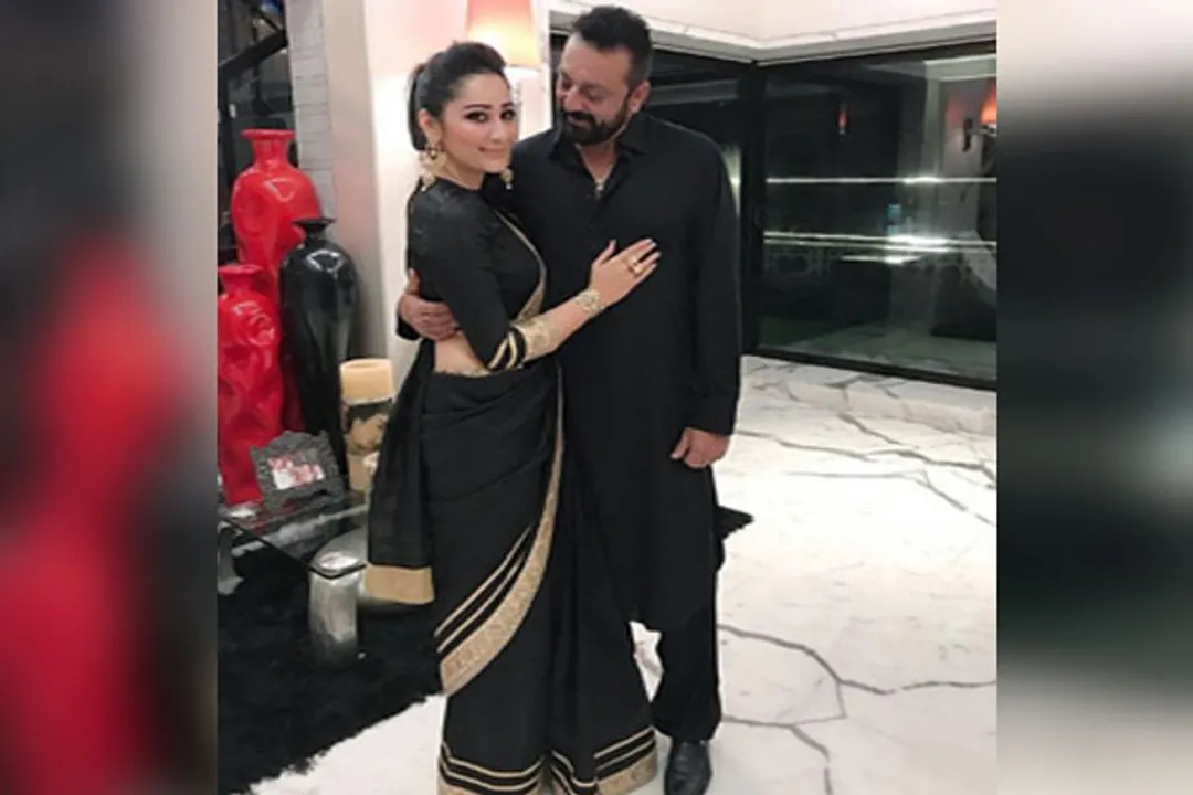  Sanjay Dutt celebrates 12 years of marriage with Maanayata