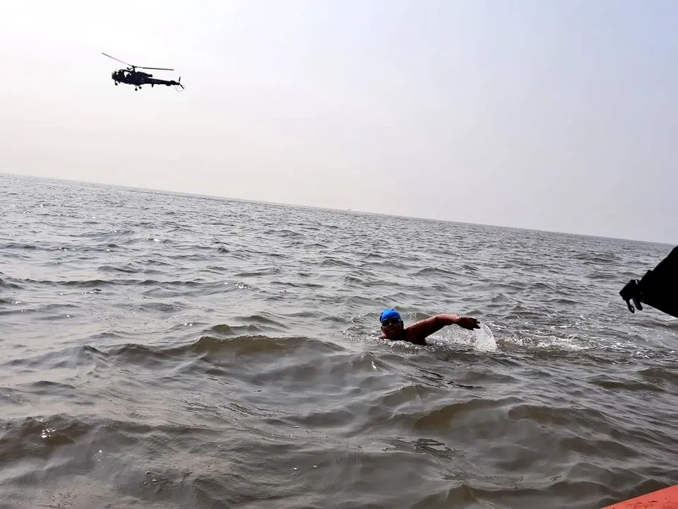  [Watch] 12-yr-old autistic girl Jiya Rai swims 36 km in Arabian Sea