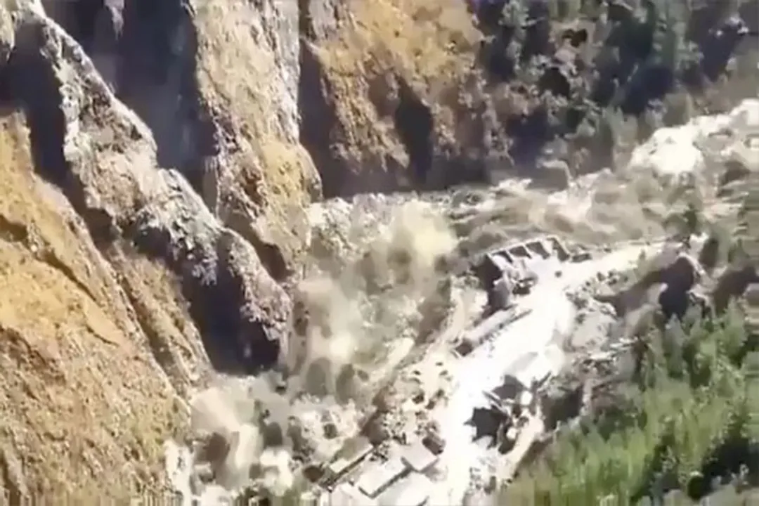  [Watch] Uttarakhand glacier breaks; 150 feared dead