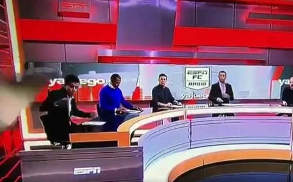  Studio set collapses on TV anchor Carlos Orduz during live show [Watch]