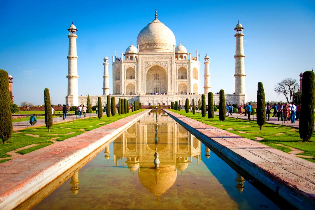  COVID surge: Offline ticket counters of Taj Mahal closed