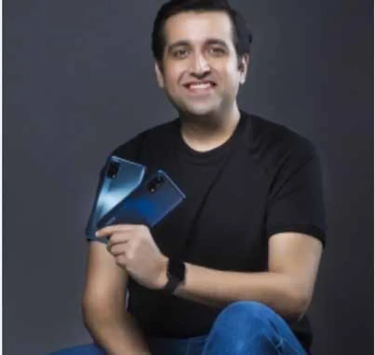  Realme aims 10-15% share in mid-range phone segment in India