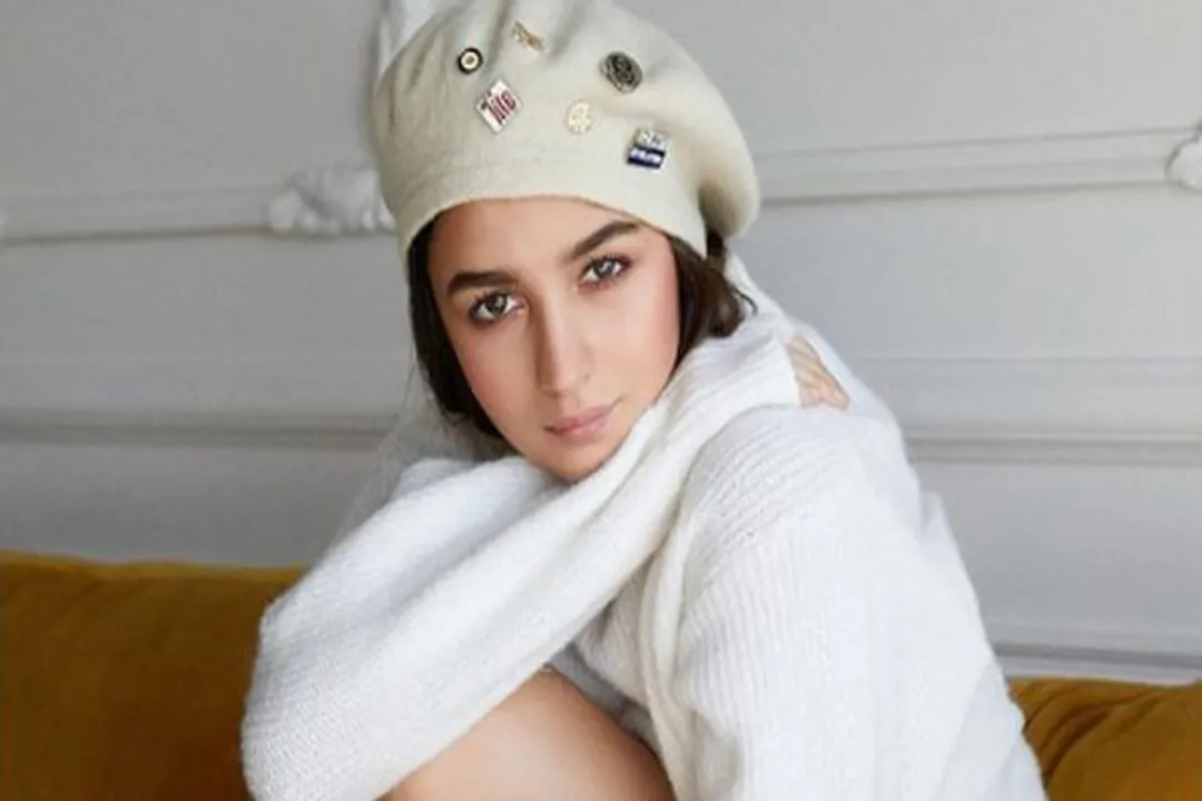  Alia Bhatt's first look from 'Brahmastra' out. Here's pic