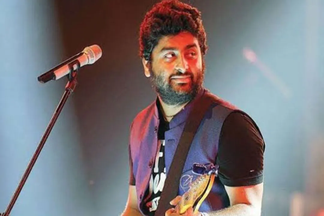  Singer Arijit Singh’s mother succumbs to COVID-19