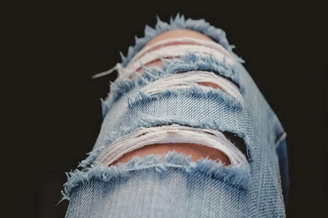  Tweeples give ‘RippedJeansTwitter’ shoutouts. Here’s why