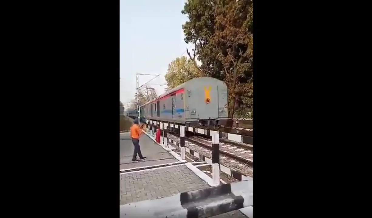  Jan Shatabdi Express runs in reverse direction in Uttarakhand [Watch]