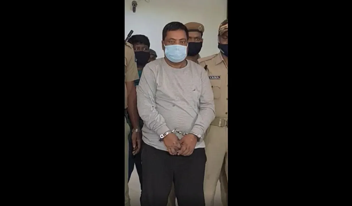  "Goli maar dunga": Here's what happened after gangster Hyder snatched gun from cop