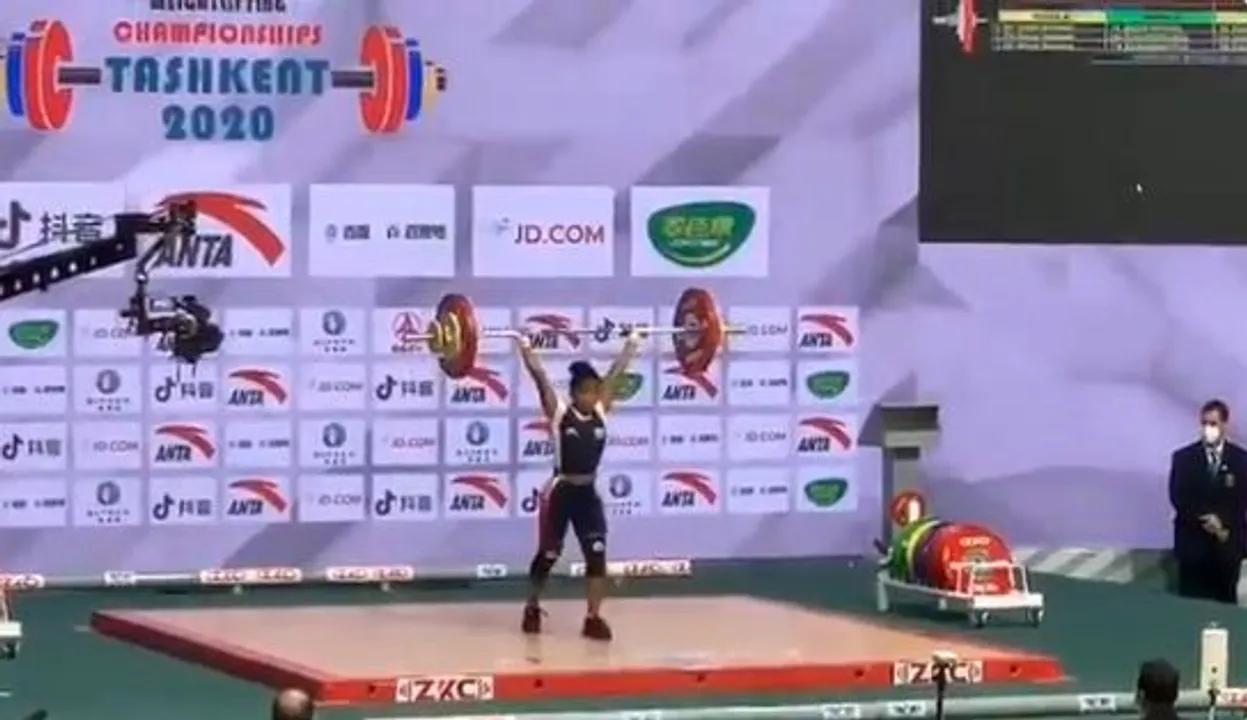  [Watch] Odisha's Jhilli Dalabehera bags gold at Asian Weightlifting Championship