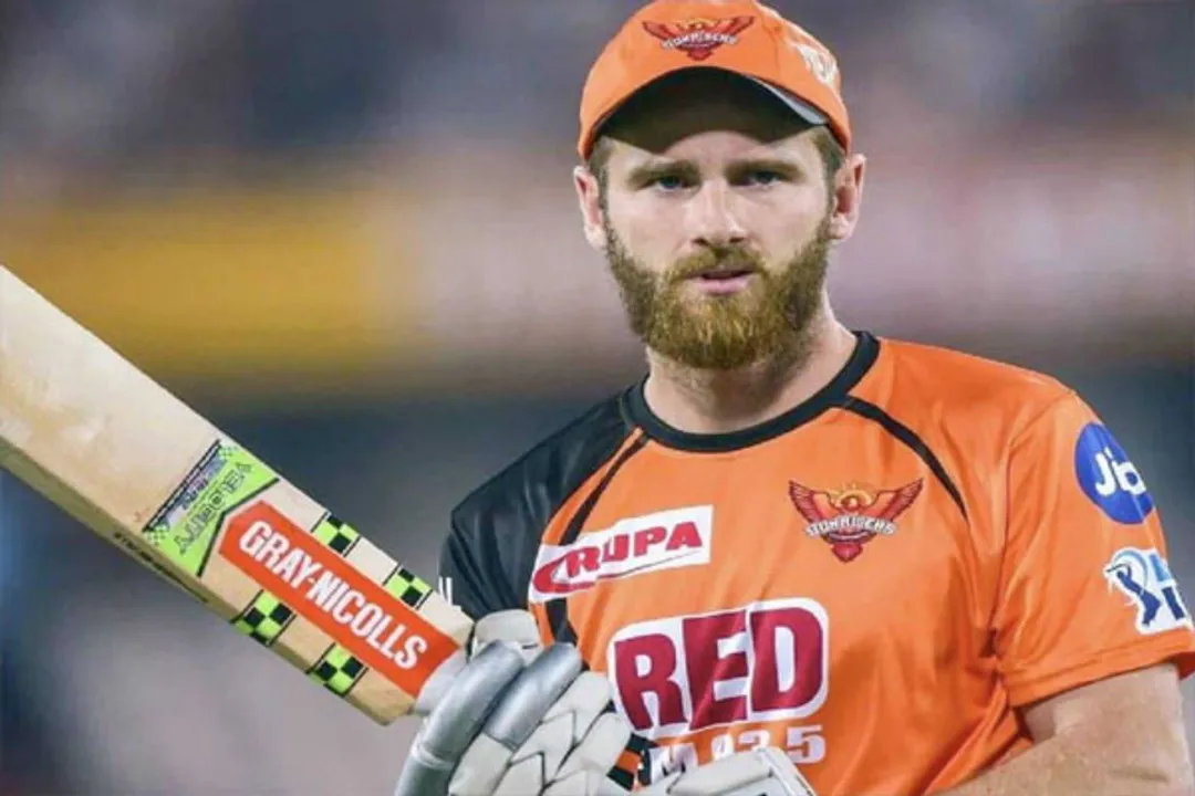  Williamson returns, Jadhav makes debut for SRH