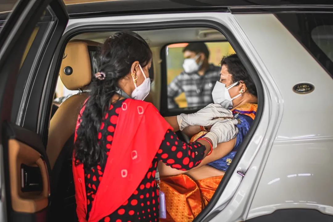  Drive-in vaccination in Bhubaneswar gets thumbs up from 45+