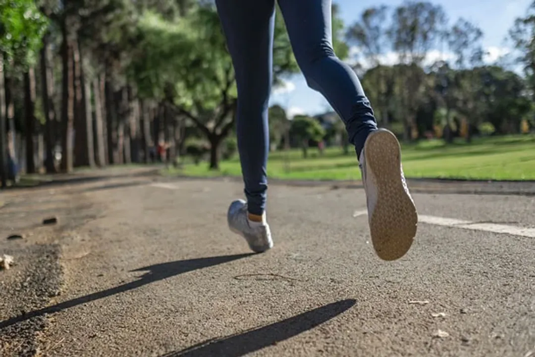  Apps that pay people for walking, staying fit