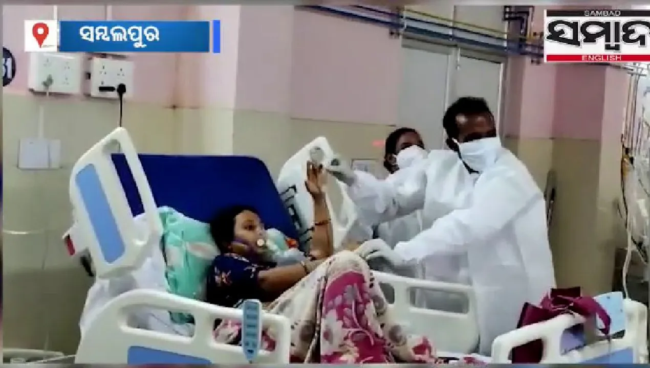  [WATCH] Staff dancing inside ICU of Covid hospital in Odisha with critical patients around