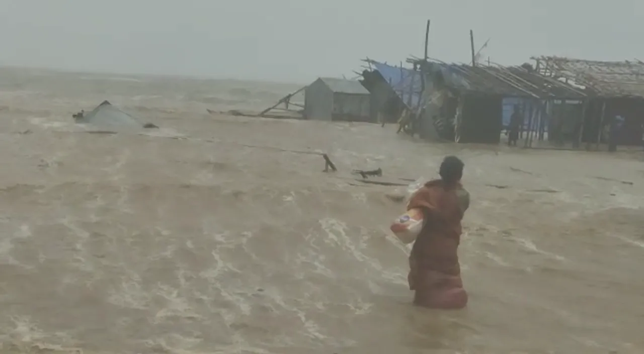  Cyclone Yaas: People affected due to high tide to get free food in Odisha's Bhadrak