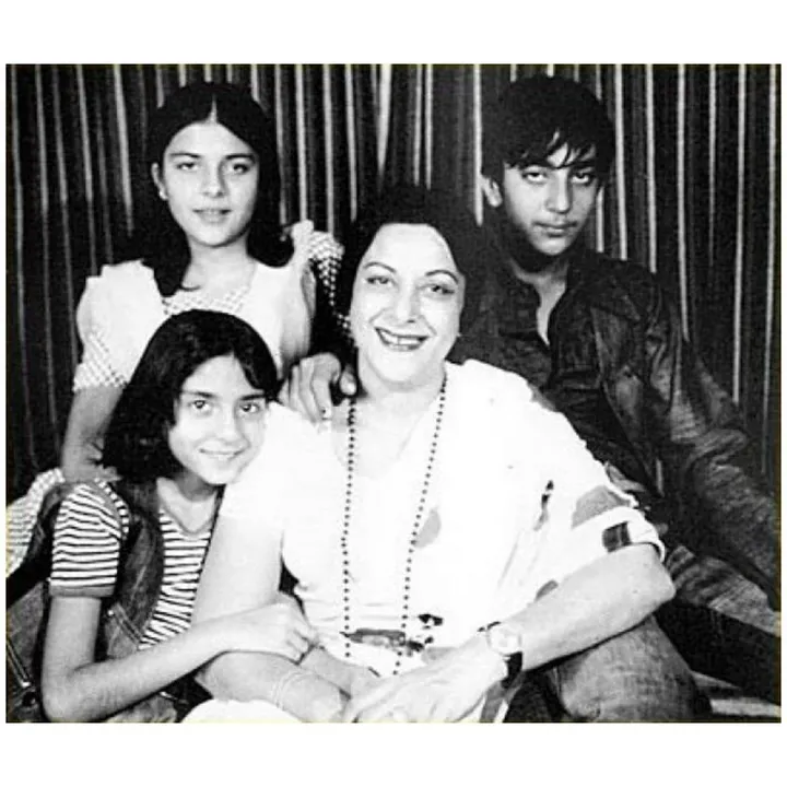  Sanjay Dutt shares throwback pictures on mother Nargis' birth anniversary.(photo:instagram) 