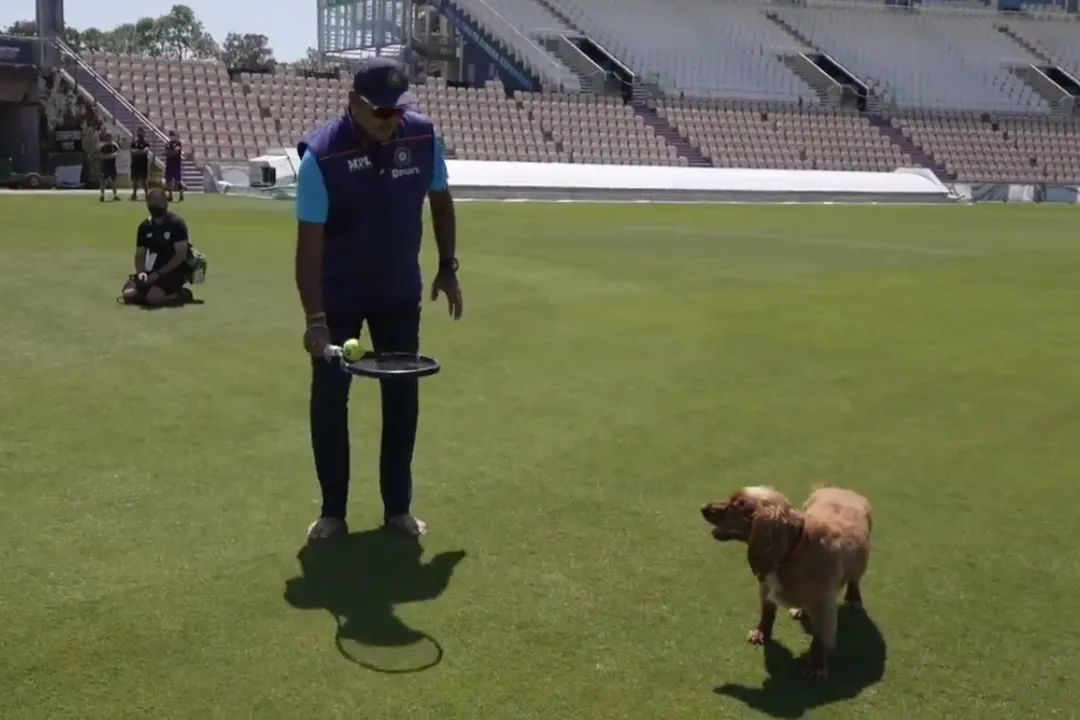  Shastri gives 'fielding classes' to Southampton curator's dog 