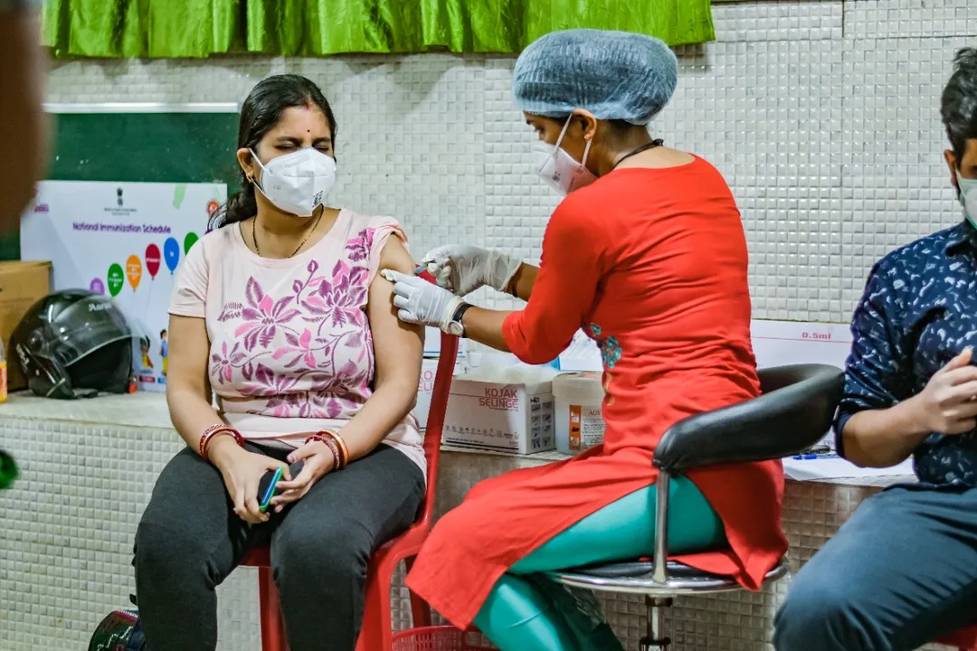  Don't take painkillers before COVID-19 vaccine, advises WHO