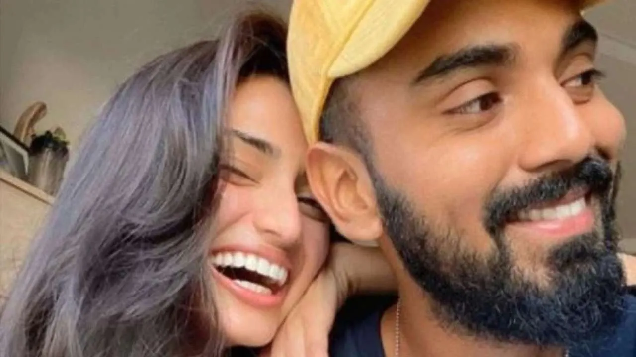  Is Bollywood actress and KL Rahul's rumoured girlfriend Athiya Shetty in England?