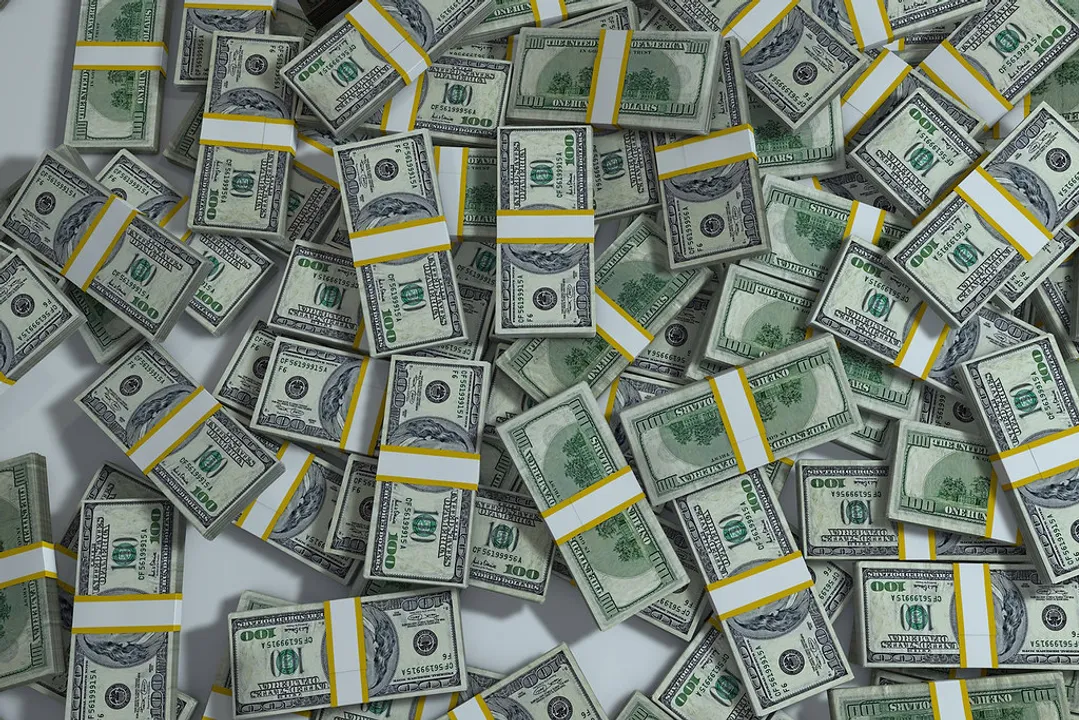  Shocking! Woman tries to withdraw $20 from bank, finds $1 billion in her account; here's what happened next