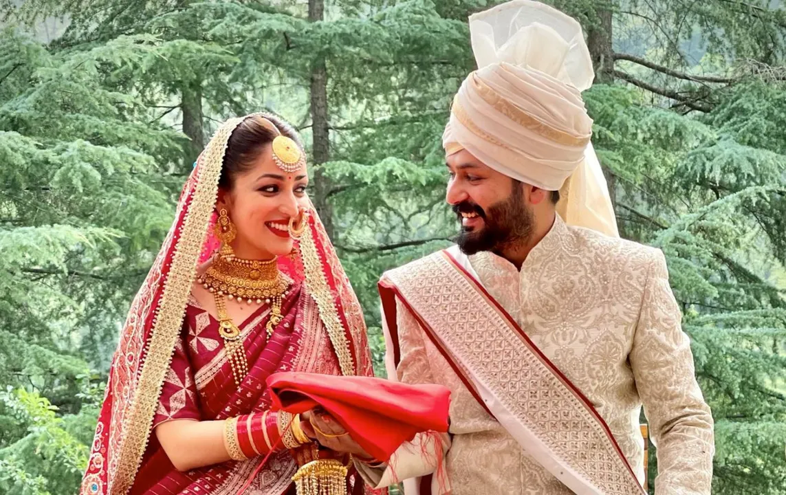  Yami Gautam marries 'Uri' director Aditya Dhar