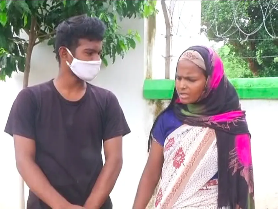  Class 10 student, mother attempt self-immolation in Odisha capital again