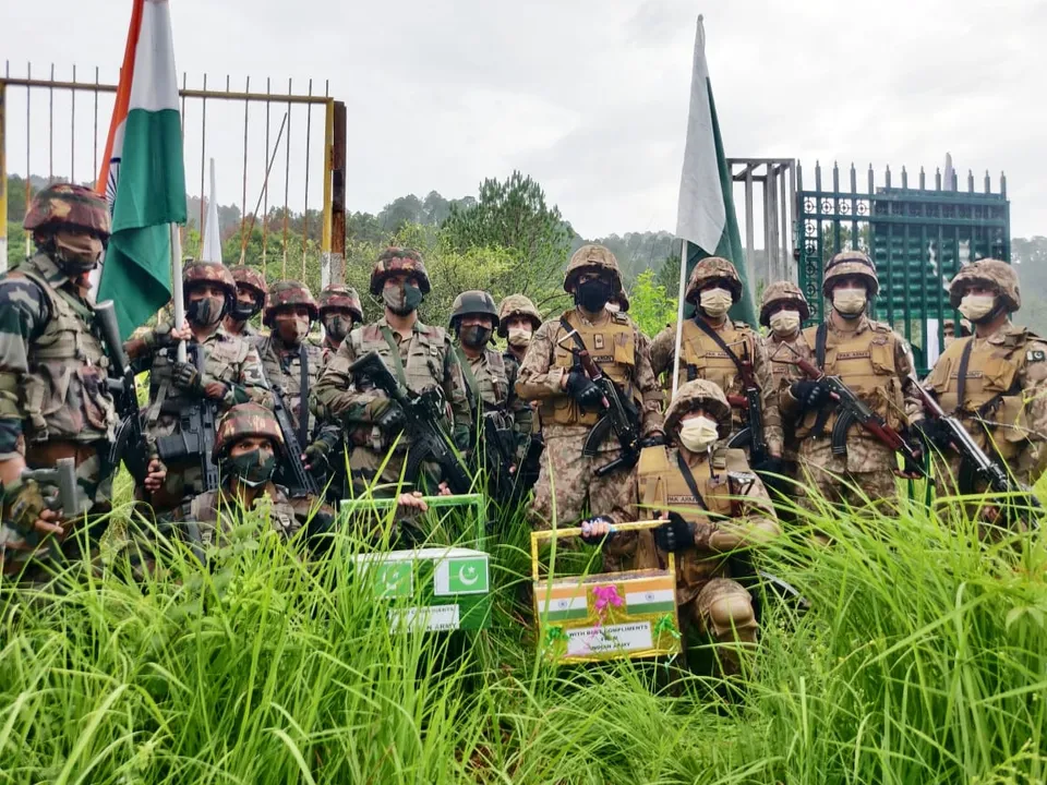  India, Pakistan armies share sweets at Line of Control on Eid 