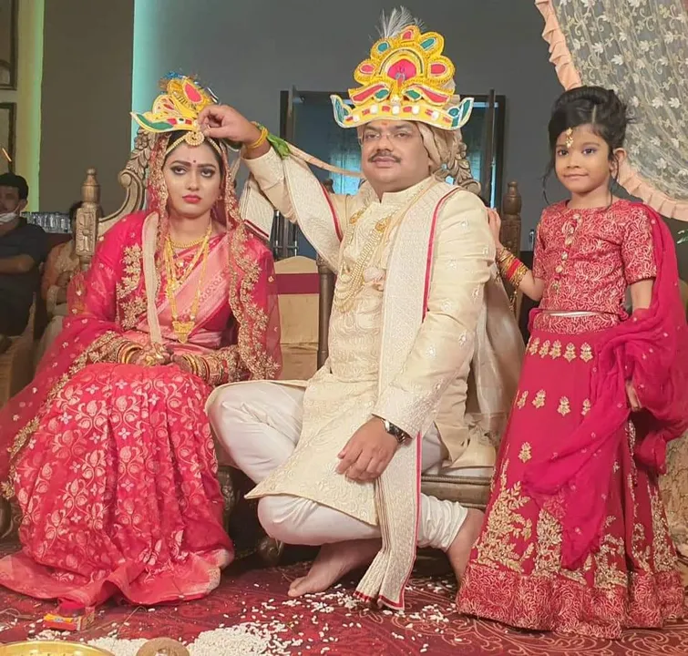  Chandbali MLA Byomakesh Ray ties knot [See pics]