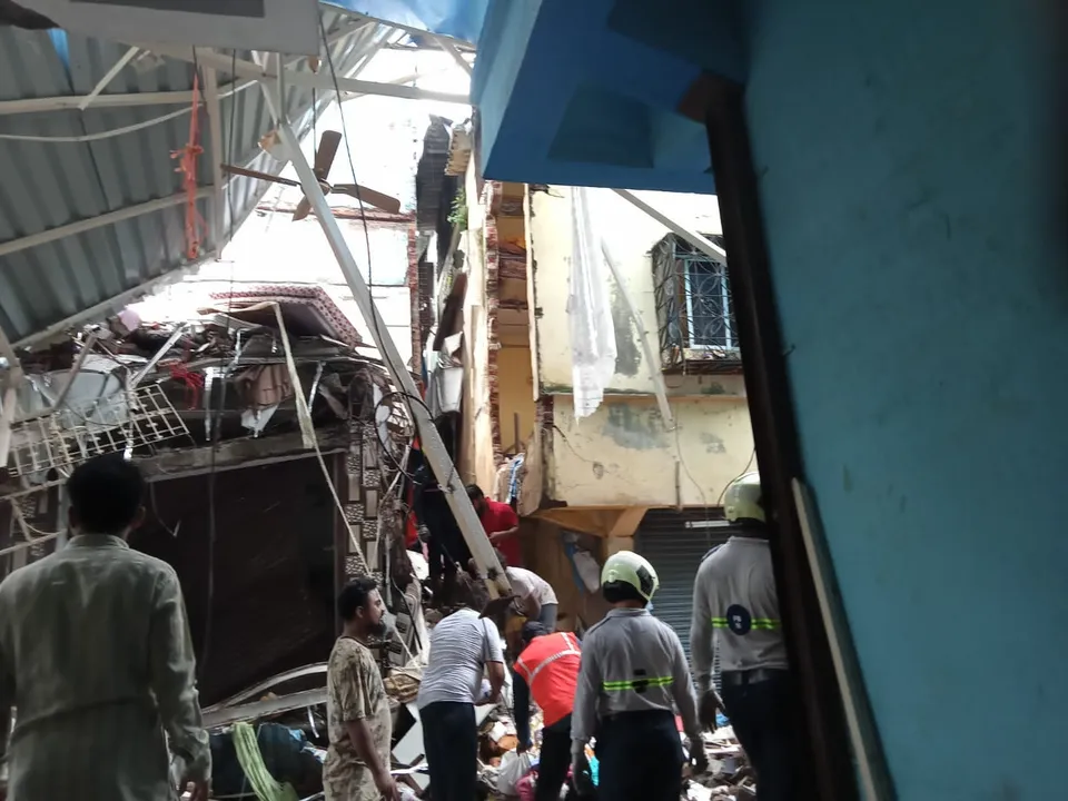  At least 3 killed, 10 hurt in a one-storied tenement crash in Govandi early morning. 