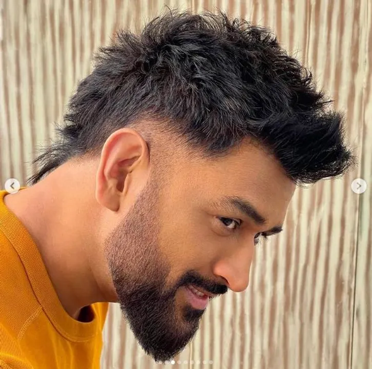  MS Dhoni's new hairstyle surprises fans; Check pics
