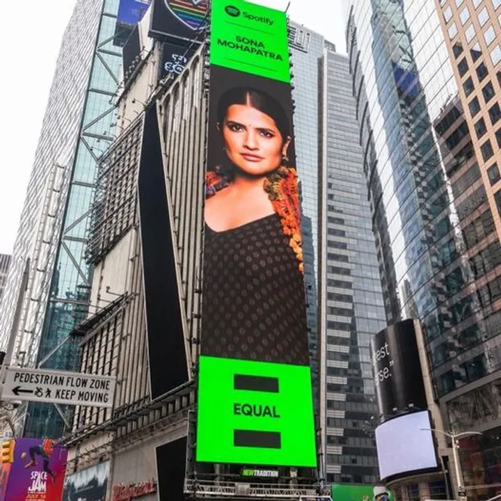 ‘Ambarsariya’ girl Sona Mohapatra features on Times Square billboard