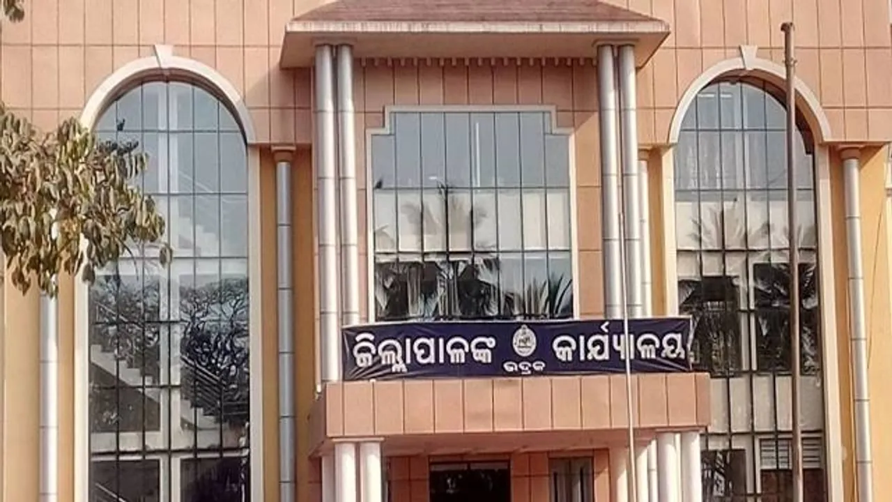  Major bureaucratic reshuffle in Odisha: 2 districts get new Collectors