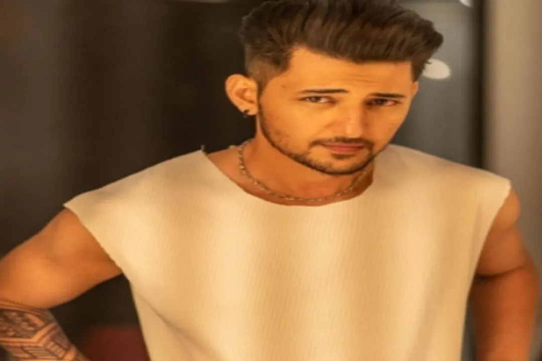  Darshan Raval on Bollywood stars in music videos: It's amazing!
