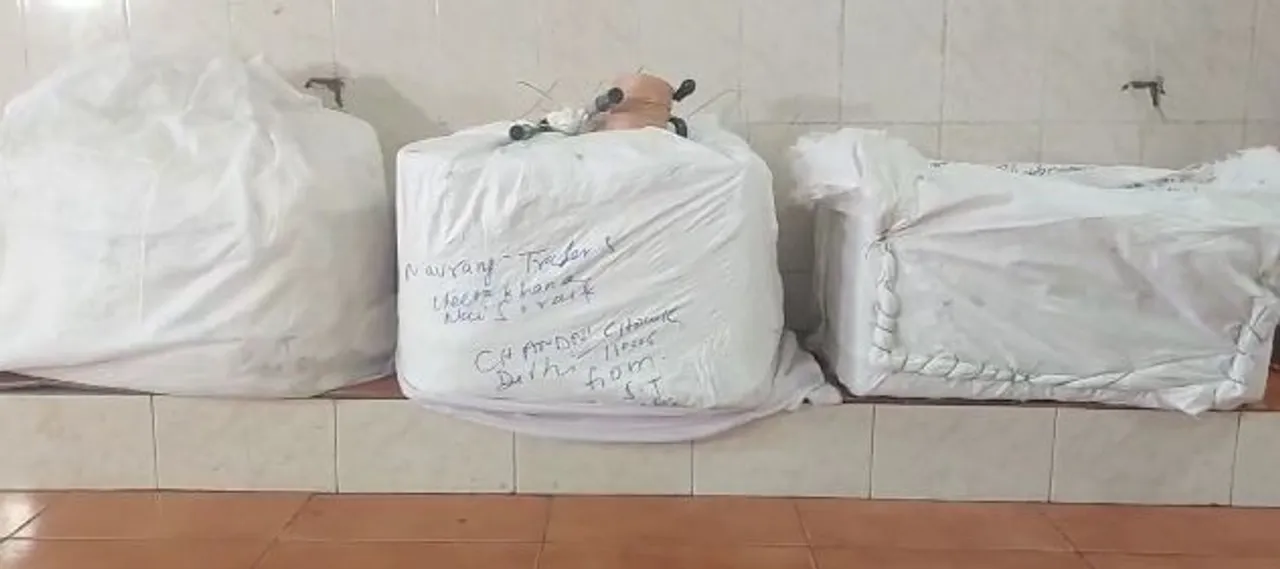  Bhubaneswar: Two held for smuggling ganja to Delhi through courier service