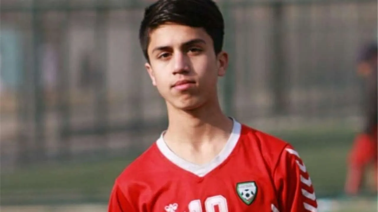  Afghanistan footballer falls to death from US plane in Kabul