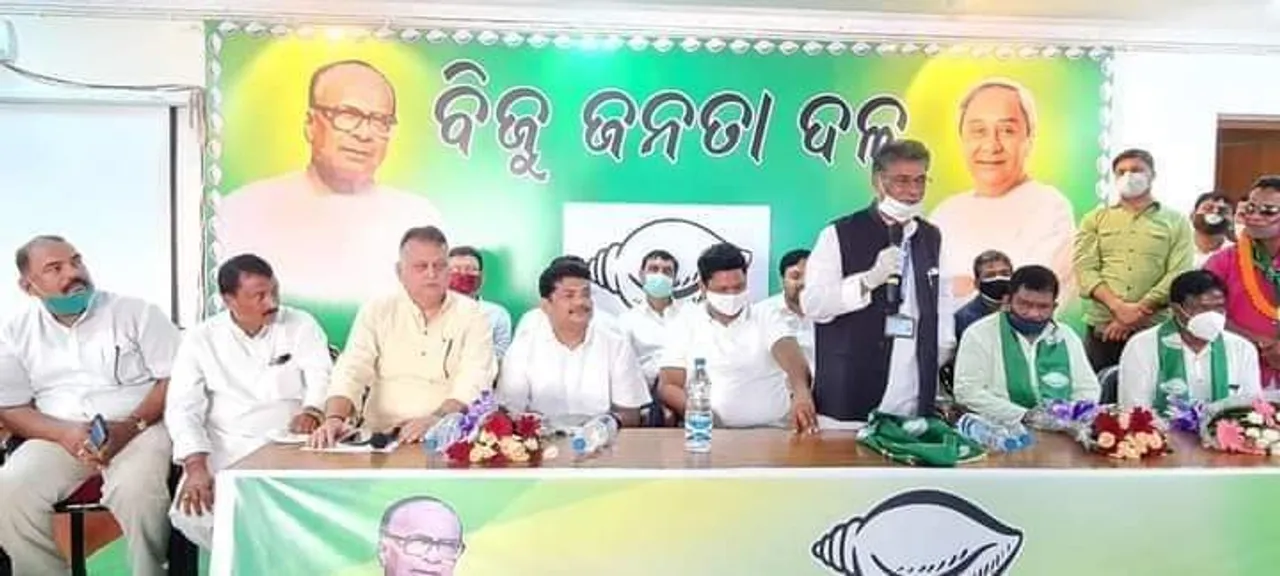  JMM Odisha unit's former president, vice president join BJD