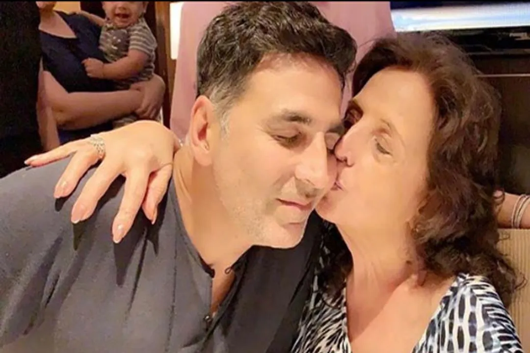  Akshay Kumar turns 54; writes heartwarming note for his late mother