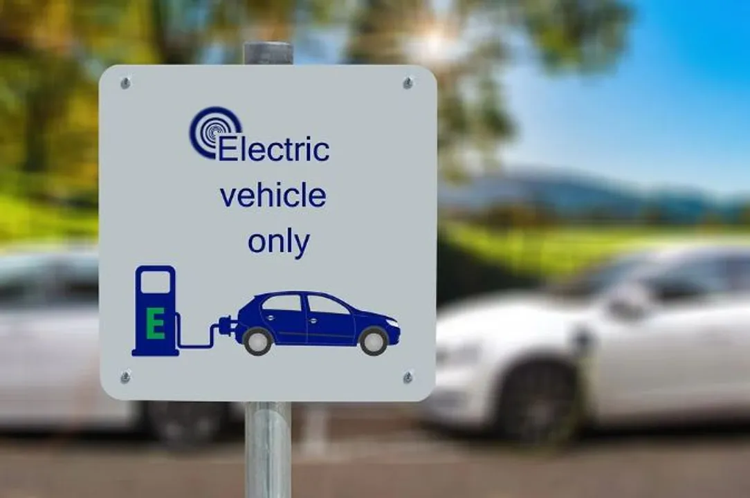  India allocates ₹2,000 Crore for 72,000 EV charging stations