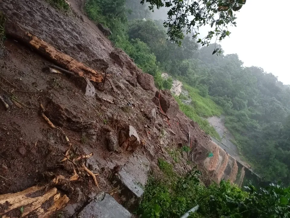  Watch Video: Landslide due to Cyclone Gulab blocks NH-26 in Odisha's Koraput