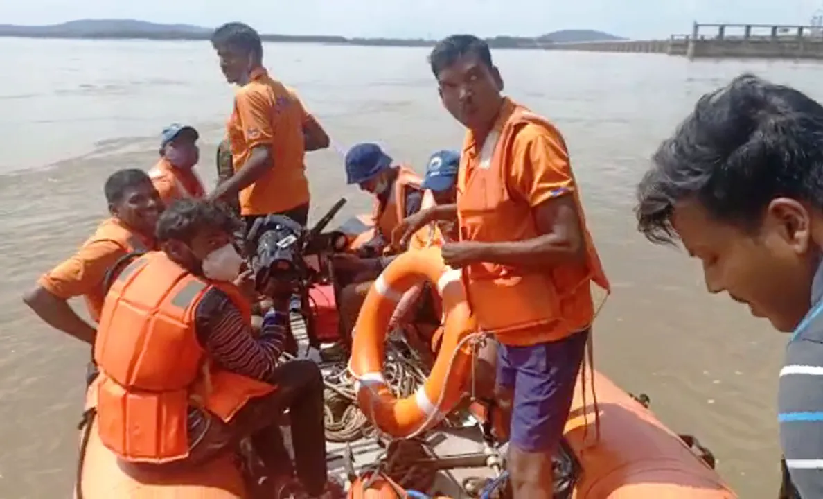  Arindam Das on onboard ODRAF boat along with colleague Pravat Sinha  