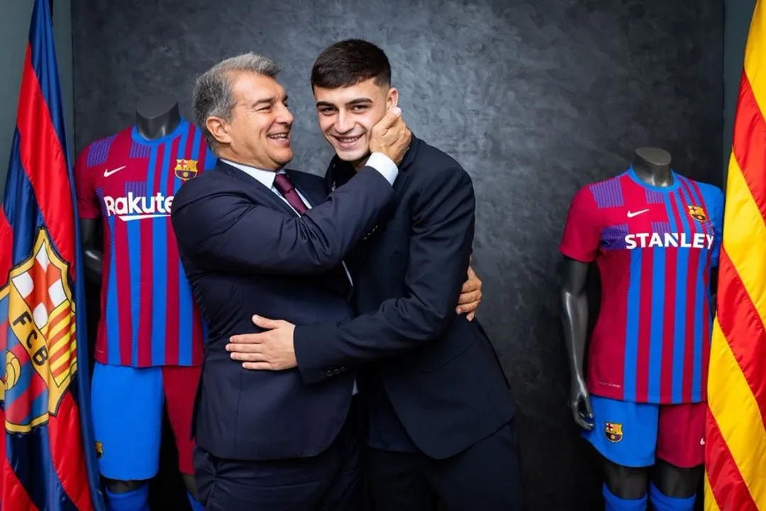  Pedri ambitious after signing new four-year contract with Barca. 
