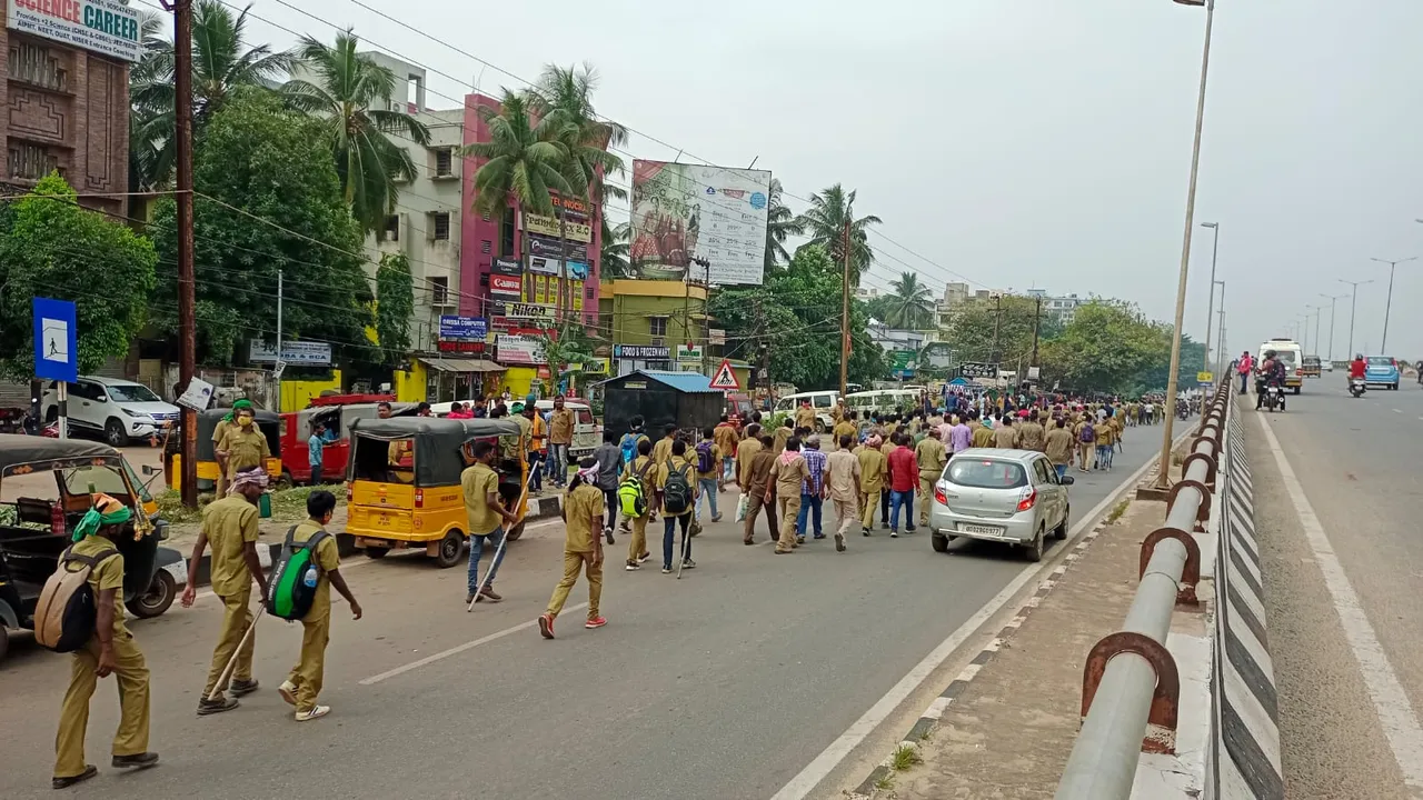  Vehicular traffic comes to standstill in Odisha capital as thousands of drivers hit streets