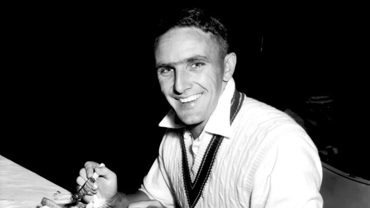  Legendary Australian all-rounder Alan Davidson passes away at 92