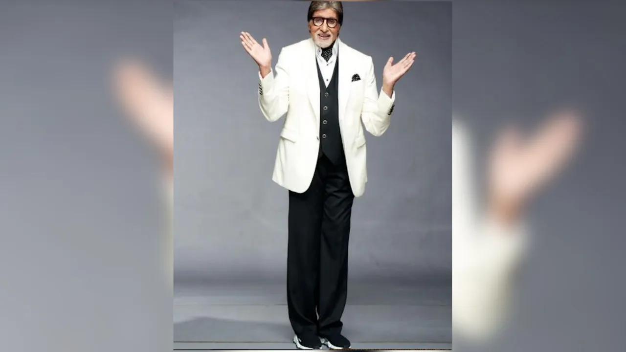  Amitabh Bachchan’s footwear choice for fractured toe; see image