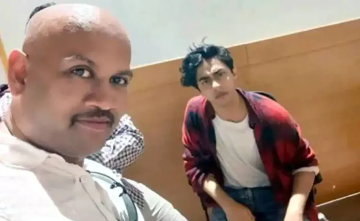  Fresh twist in Aryan Khan case; NCB witness alleges collusion, pay-offs charges against Sameer Wankhede