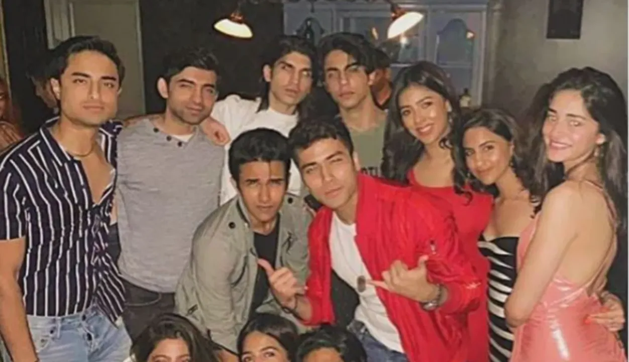  Aryan Khan and Ananya Panday are childhood friends through Suhana Khan