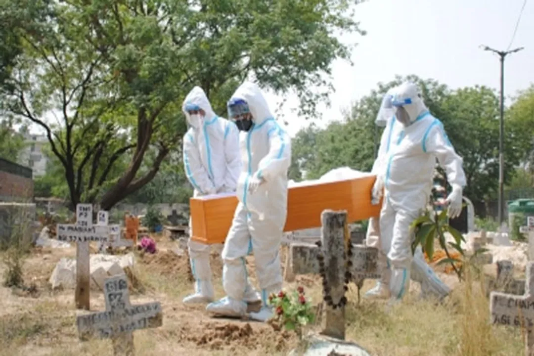 Delhi cemetery land crisis forces multiple, ash burials 