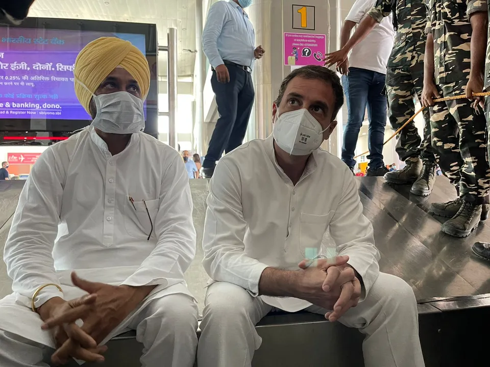 Rahul Gandhi stopped at Lucknow Airport, stages dharna