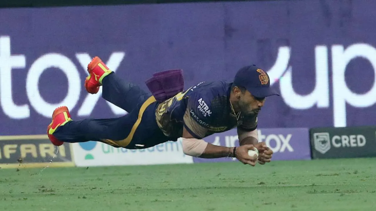  IPL: Gautam Gambhir, Graeme Swann slam third umpire after Rahul Tripathi's disallowed catch