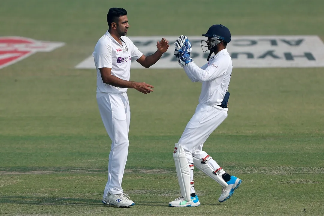  IND v NZ, First Test: India take out Young and Williamson to keep NZ at 197/2. 