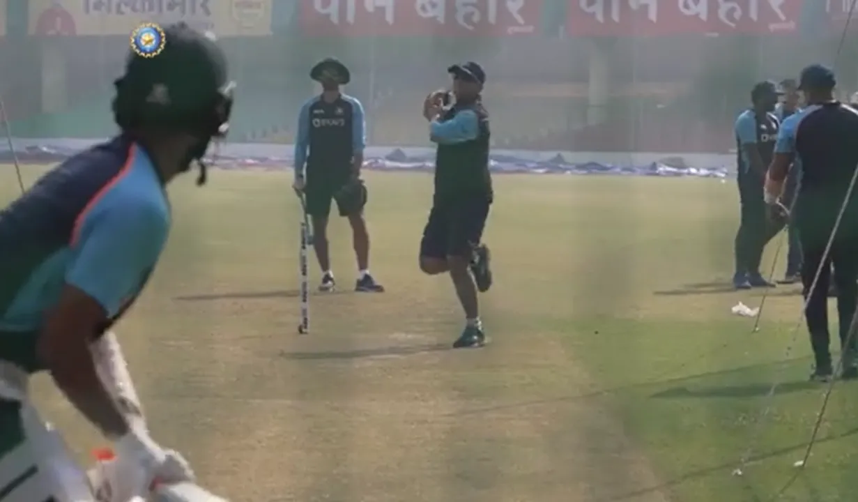  Watch: Team India head coach Rahul Dravid bowls right-arm off-spin in nets