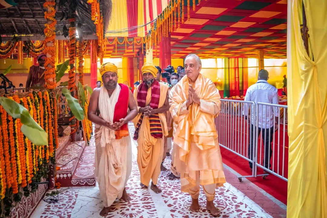  Puri Gajapati lays foundation stone of Srimandir Parikrama project